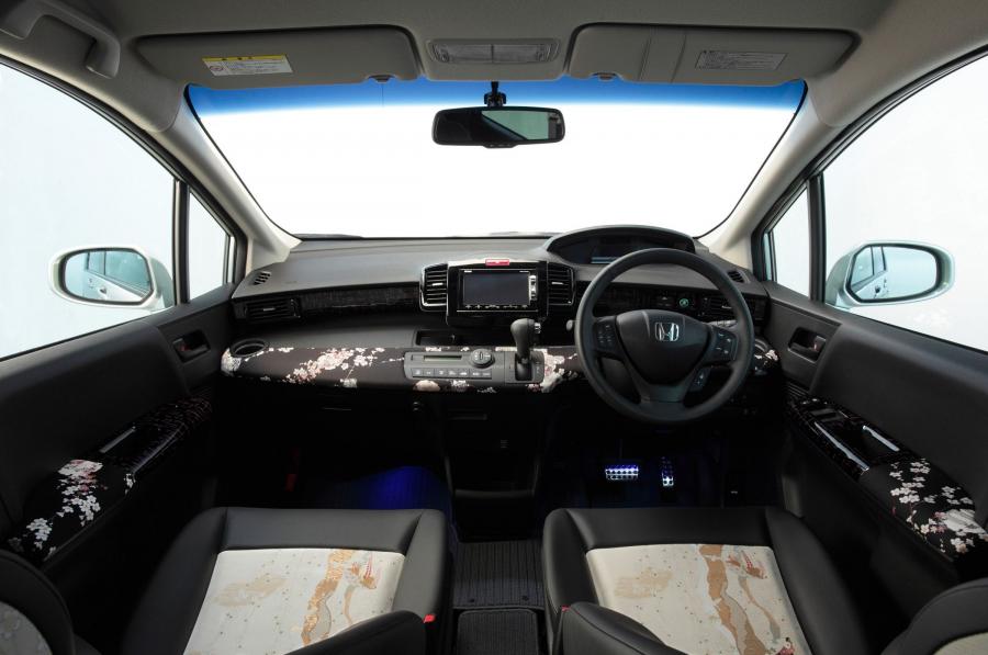  Honda Freed Wa 2012 года  (фото 3 из 5)